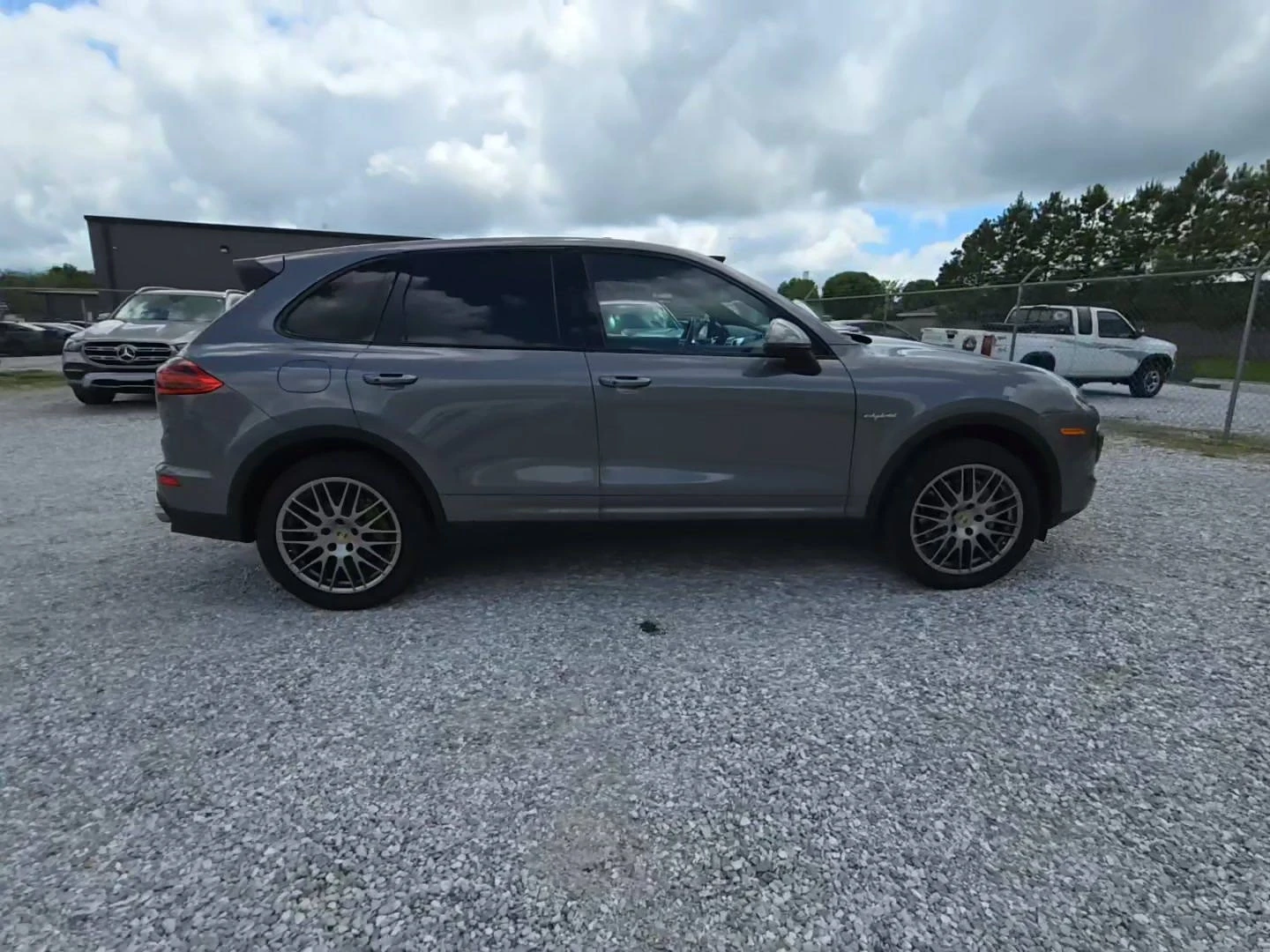 Porsche Cayenne S* HYBRID* MATRIX LED* BOSE* LANE ASIST* ОБДУХ* ПО - изображение 4