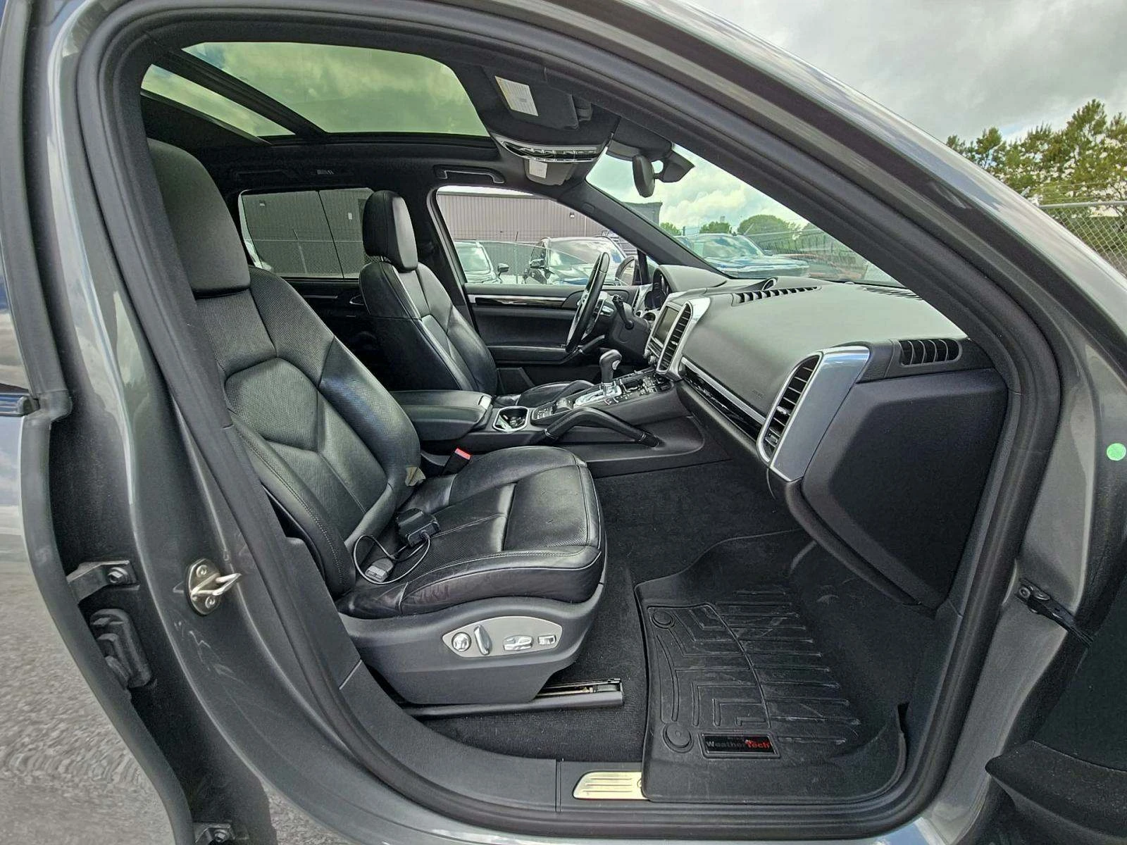 Porsche Cayenne S* HYBRID* MATRIX LED* BOSE* LANE ASIST* ОБДУХ* ПО - изображение 10