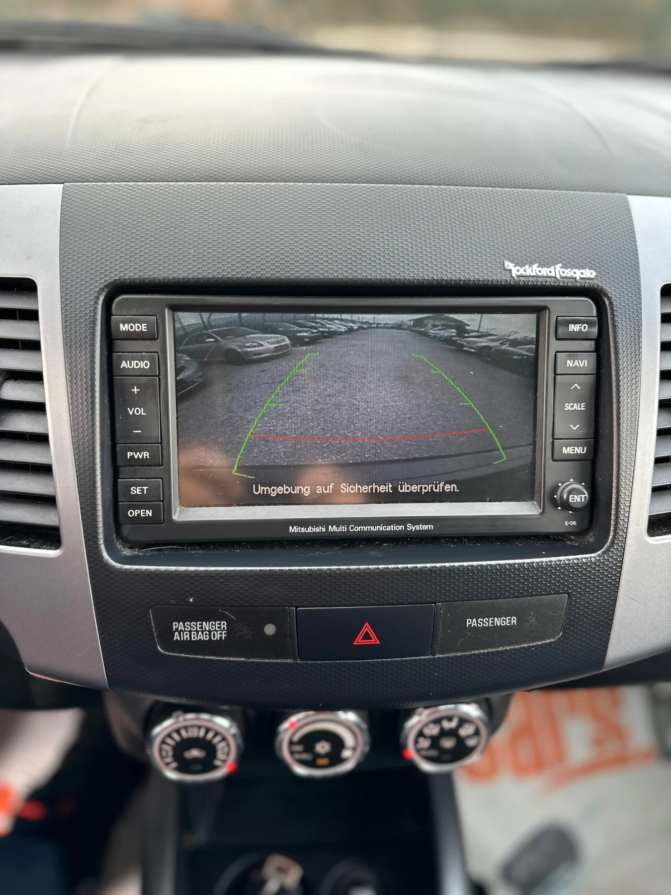 Mitsubishi Outlander 2.2 D-ID 6+ 1 4WD - изображение 10