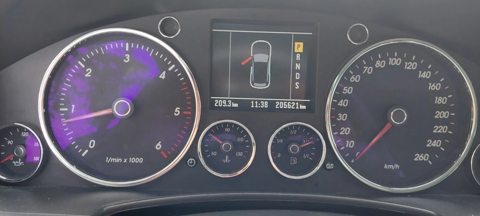 VW Touareg 3.0  - изображение 4