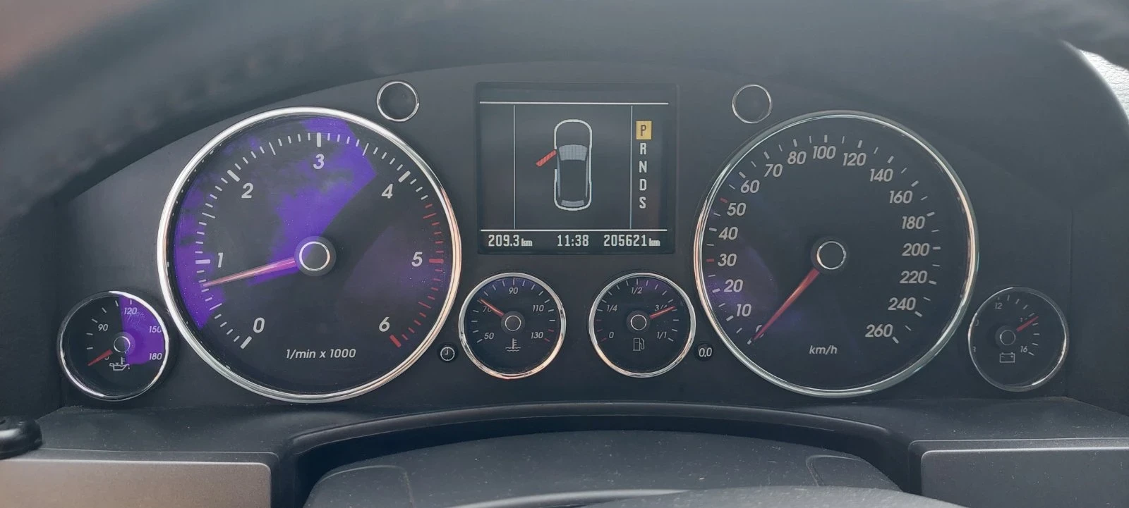 VW Touareg 3.0  - изображение 3