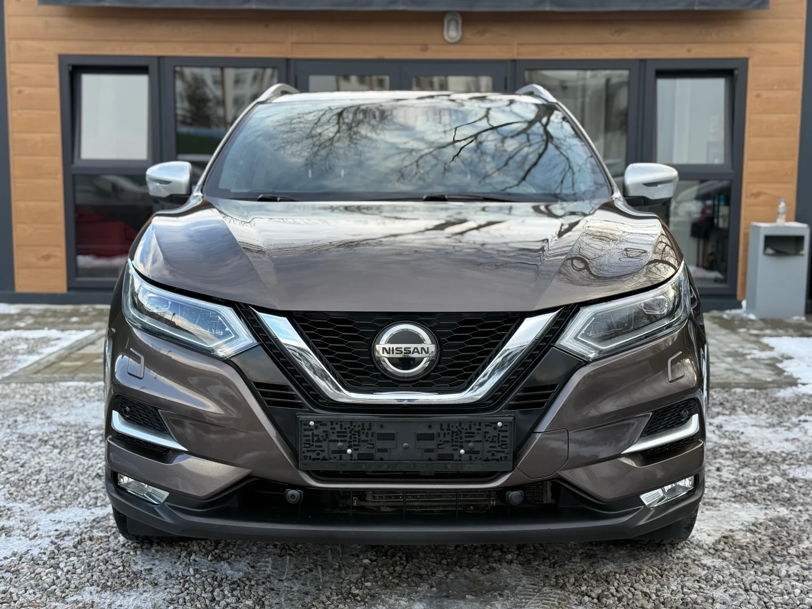 Nissan Qashqai 1.2i/Automatic/Tekna+ /Face/360 Камера/ - изображение 2