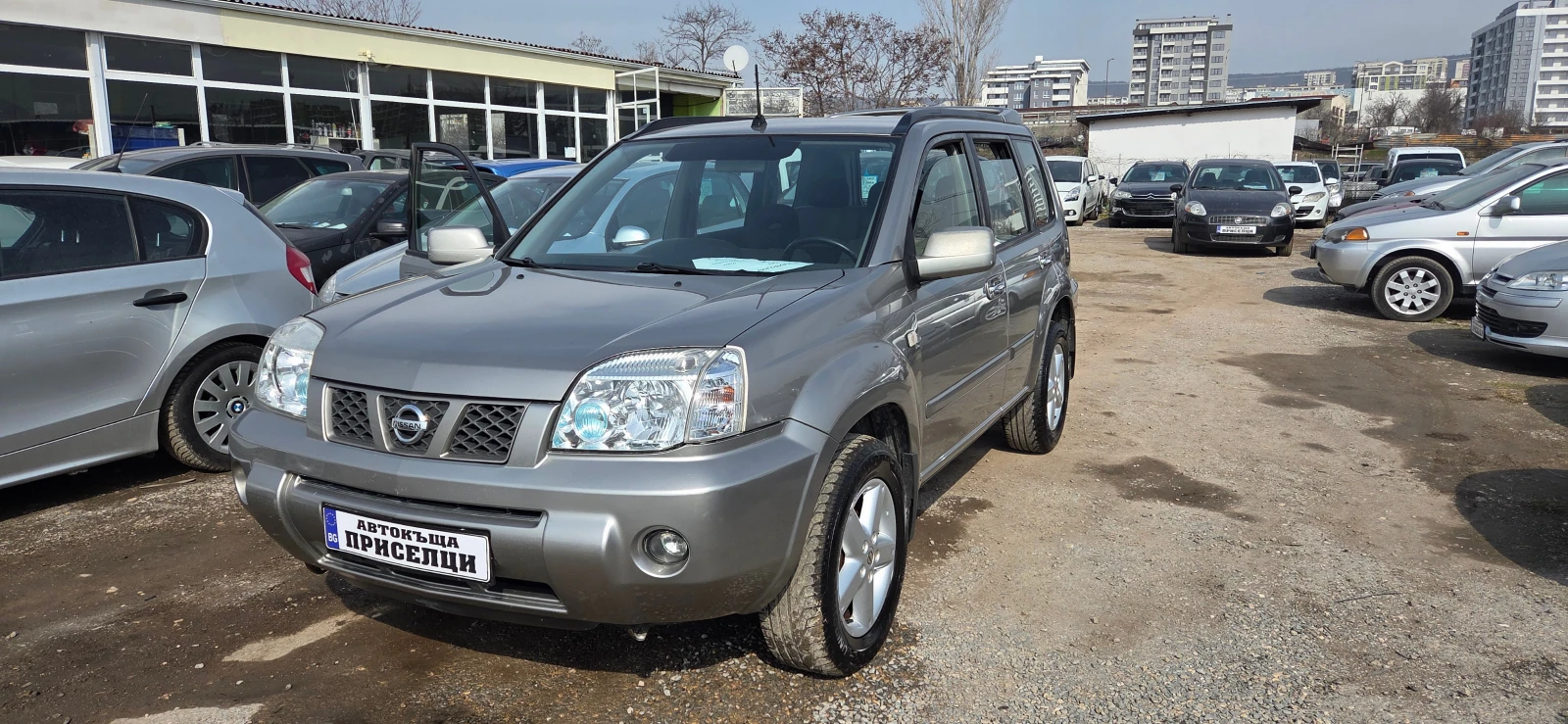 Nissan X-trail 2.2 D 4X4 - изображение 2