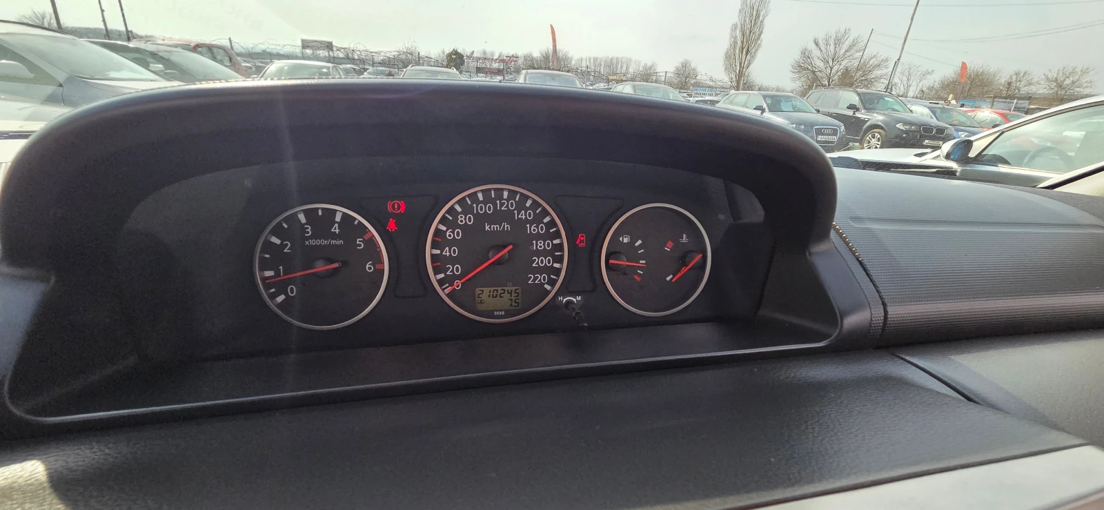 Nissan X-trail 2.2 D 4X4 - изображение 10