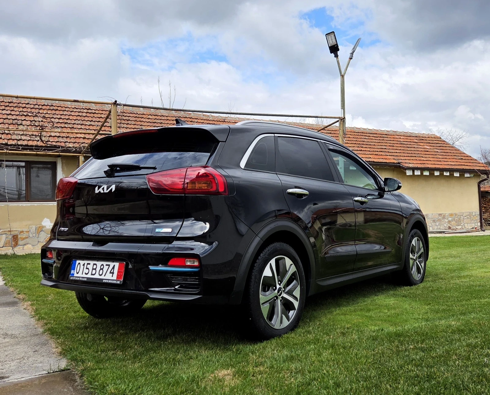 Kia Niro 2022/64Wh/Пълна Сервизна История, снимка 3 - Автомобили и джипове - 53934643