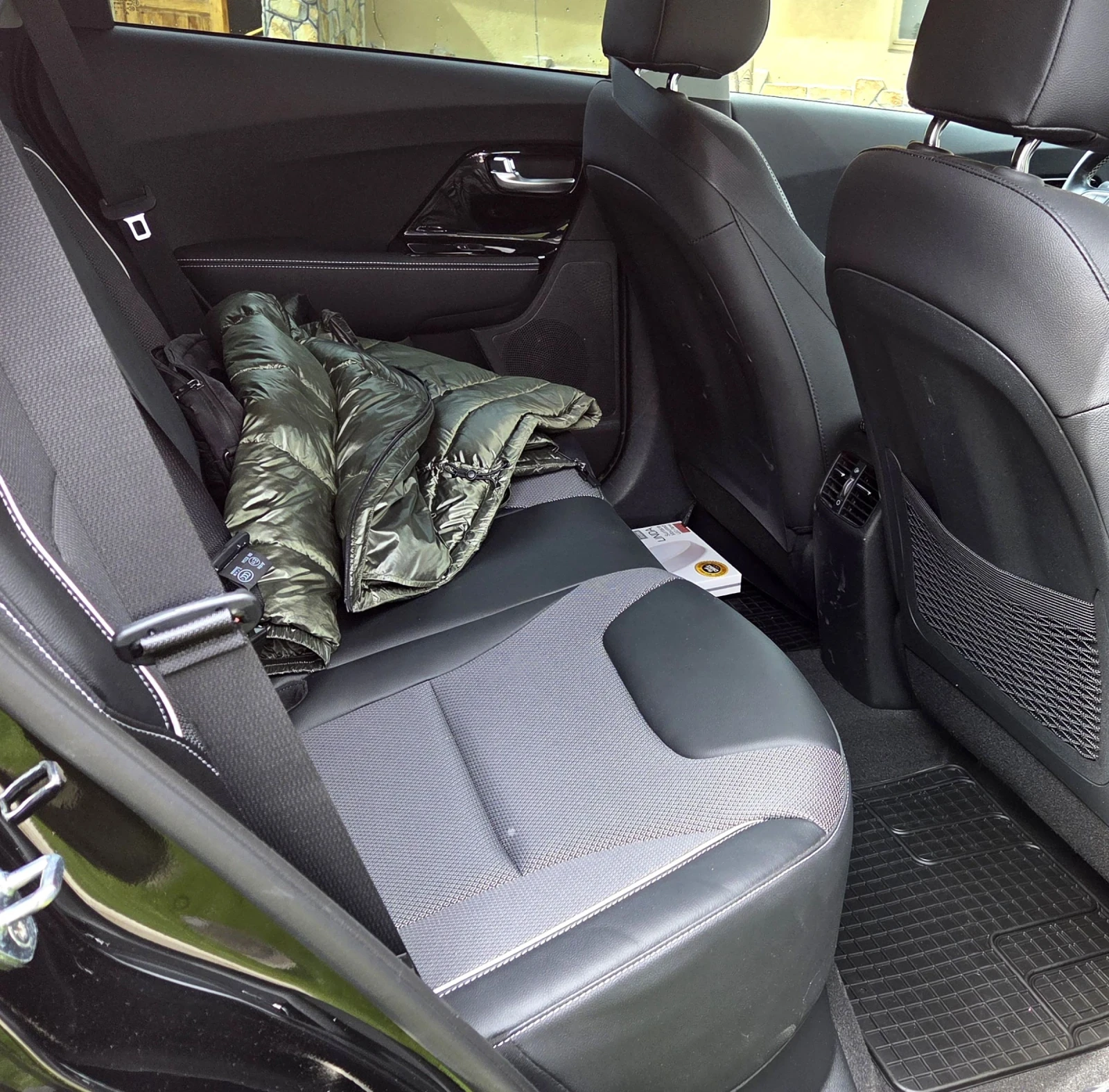 Kia Niro 2022/64Wh/Пълна Сервизна История, снимка 11 - Автомобили и джипове - 53934643