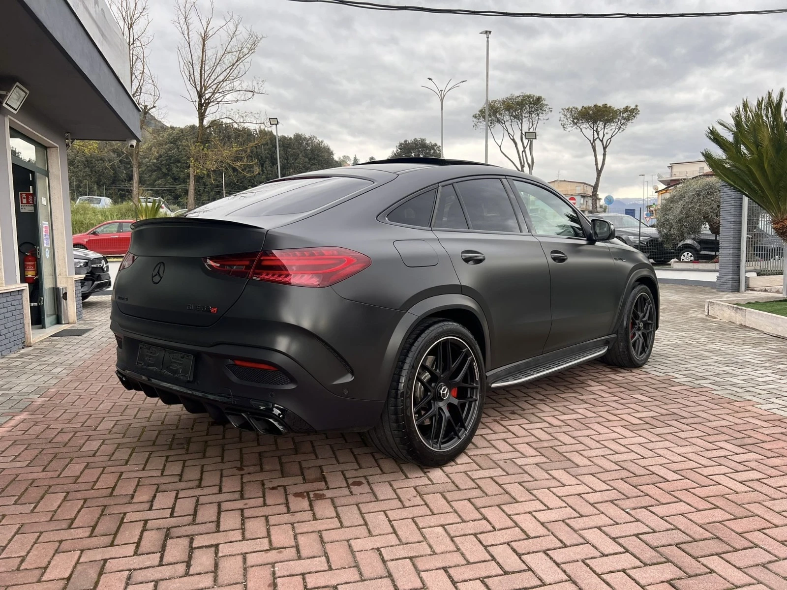 Mercedes-Benz GLE 63 S AMG COUPE 4MATIC + Night E Premium Plus / Гаранционен , снимка 4 - Автомобили и джипове - 54360466