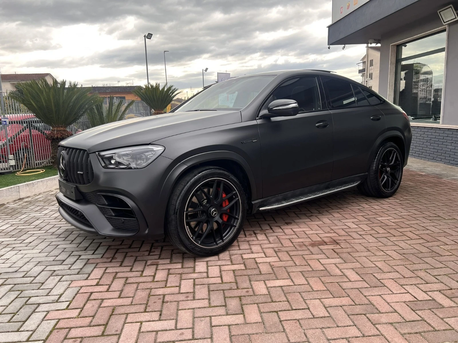 Mercedes-Benz GLE 63 S AMG COUPE 4MATIC + Night E Premium Plus / Гаранционен , снимка 3 - Автомобили и джипове - 54360466