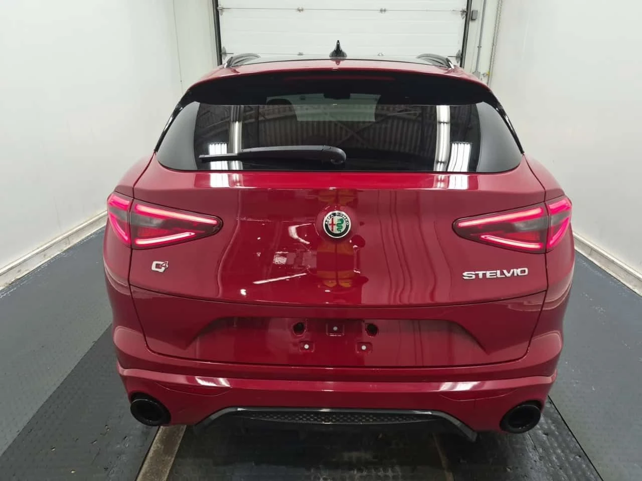 Alfa Romeo Stelvio * VELOCE * CARFAX * ЦЕНА ДО БГ, снимка 4 - Автомобили и джипове - 54527330