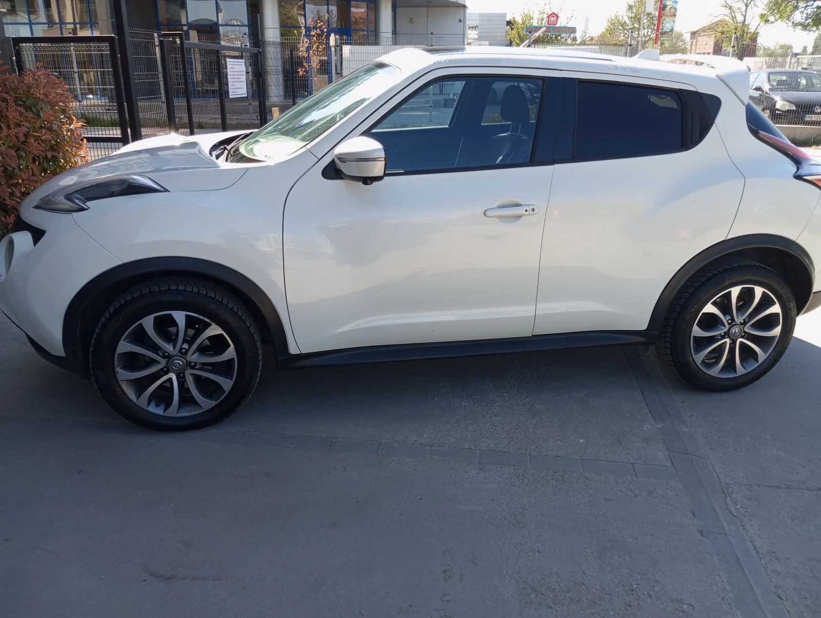 Nissan Juke, снимка 9 - Автомобили и джипове - 54681536