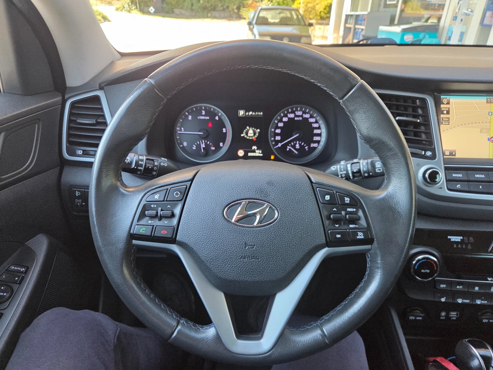 Hyundai Tucson 1.7 CRDI * * KAYLESS GO* KAMERA* , снимка 5 - Автомобили и джипове - 56208188