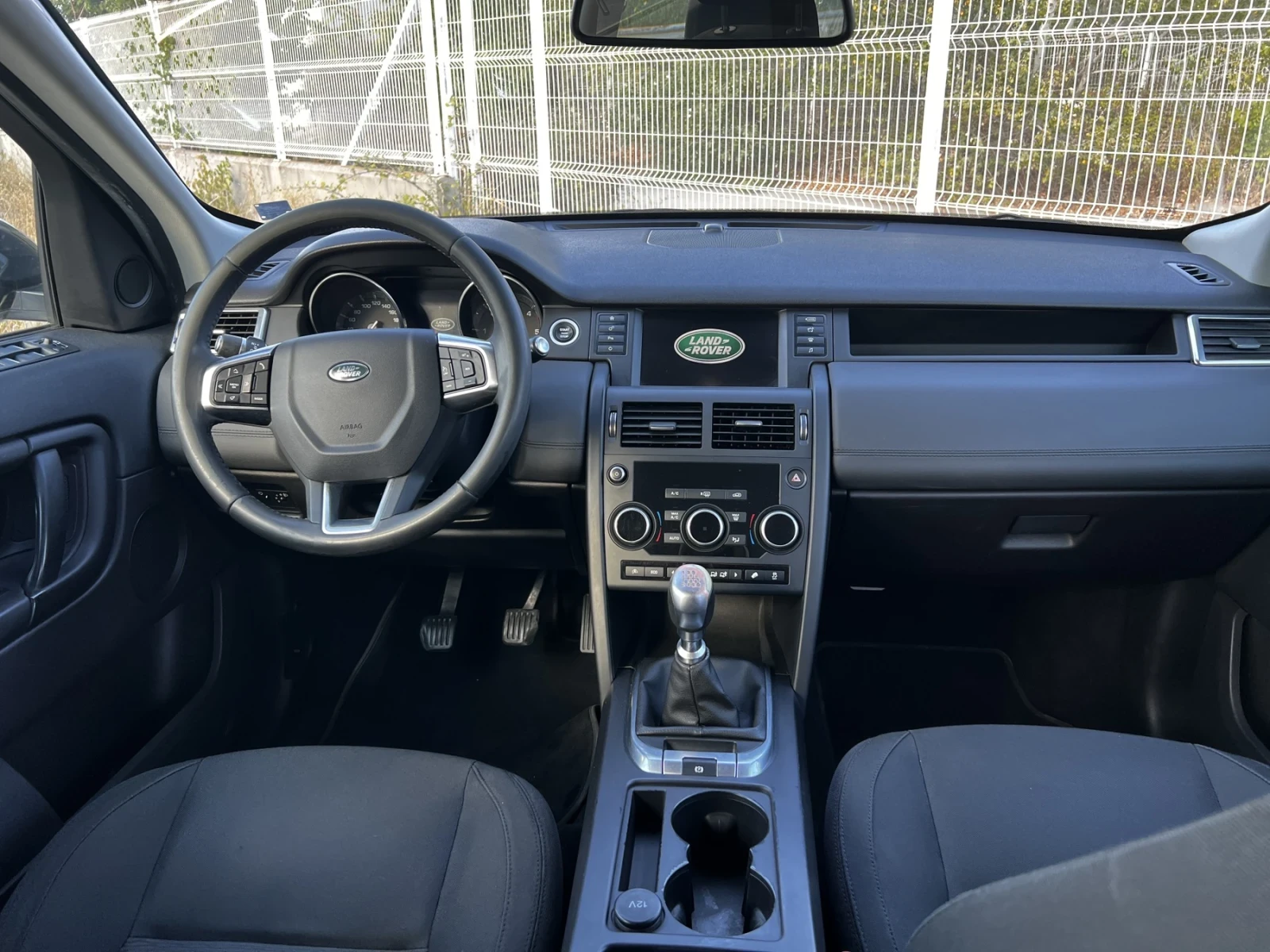 Land Rover Discovery Sport, снимка 9 - Автомобили и джипове - 56217461