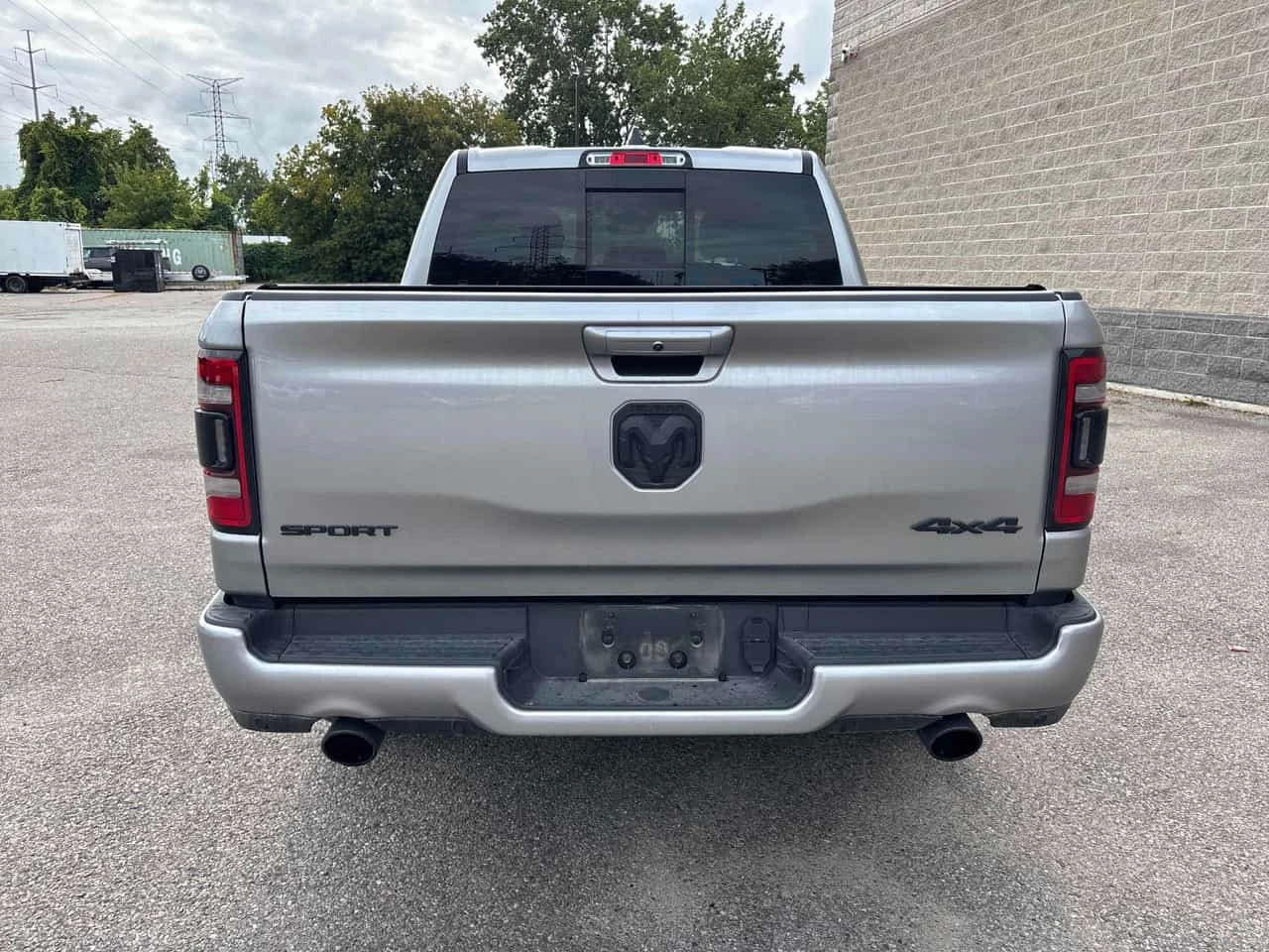 Dodge RAM 1500 * Sport * CARFAX * БЕЗ ПЪРВОНАЧАЛНА ВНОСКА, снимка 4 - Автомобили и джипове - 56244055