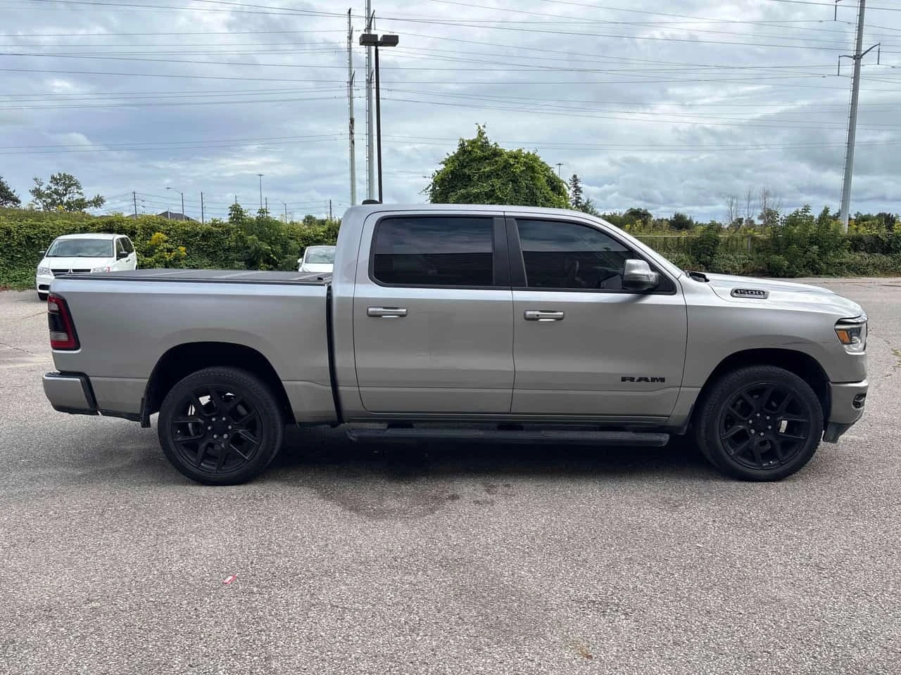 Dodge RAM 1500 * Sport * CARFAX * БЕЗ ПЪРВОНАЧАЛНА ВНОСКА, снимка 3 - Автомобили и джипове - 56244055
