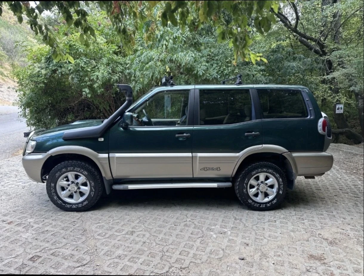 Nissan Terrano 2.7 125к.с