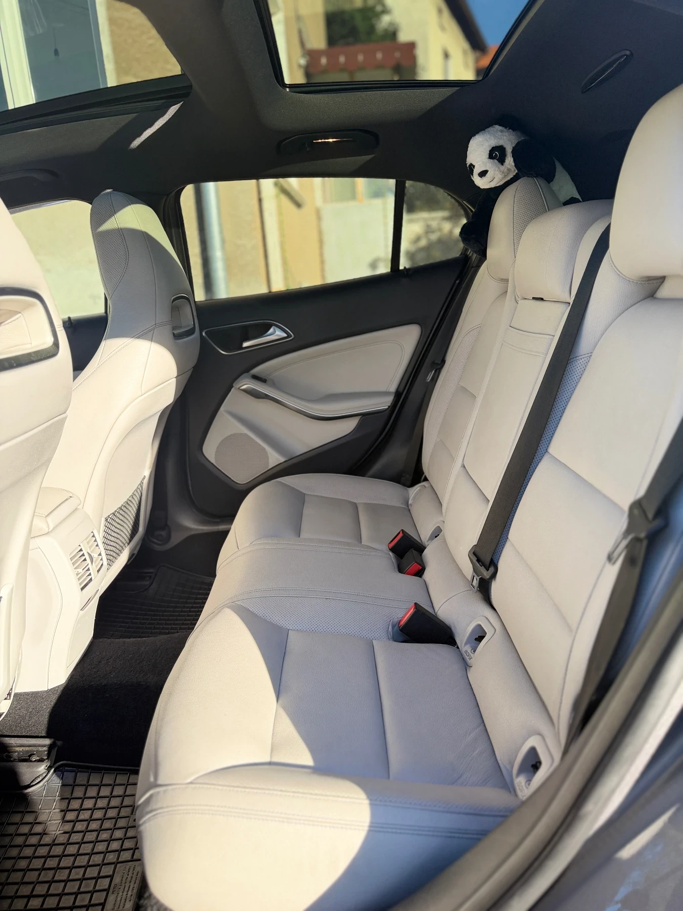 Mercedes-Benz GLA 220 CDI 4MATIC, снимка 5 - Автомобили и джипове - 56339485