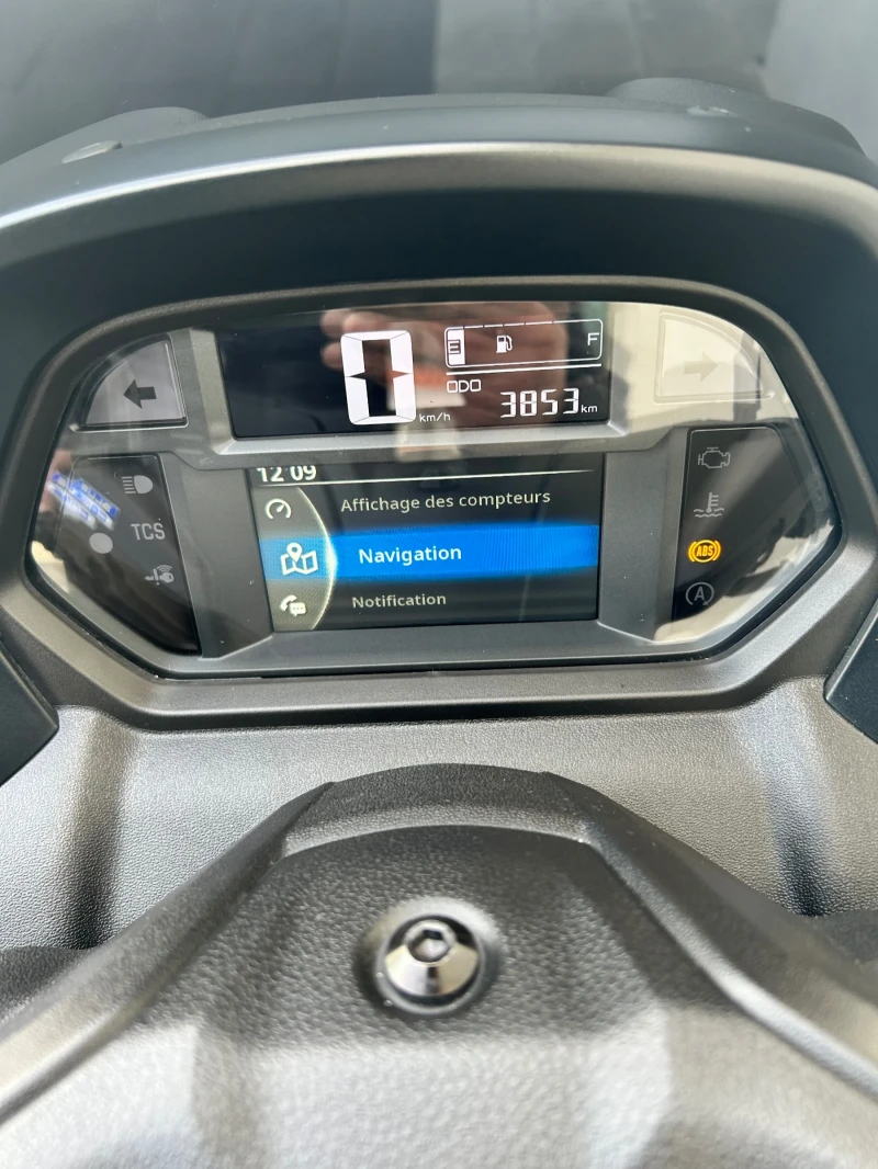 Yamaha NMAX 125, снимка 15 - Мотоциклети и мототехника - 53456831