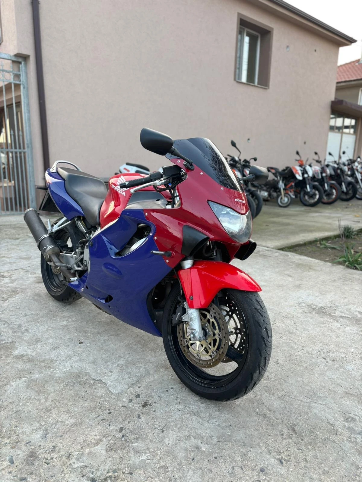 Honda Cbr 600 F4  2  | Mobile.bg   1