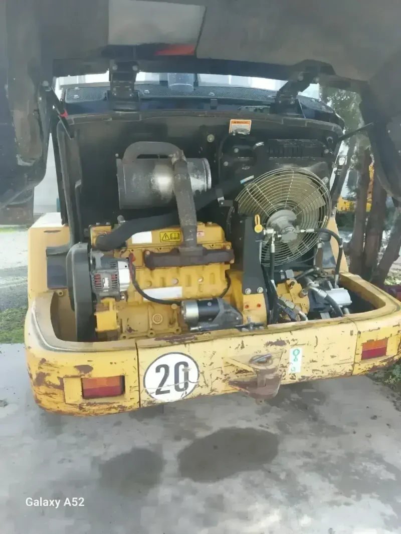 Челен товарач Cat, снимка 2 - Индустриална техника - 51711767