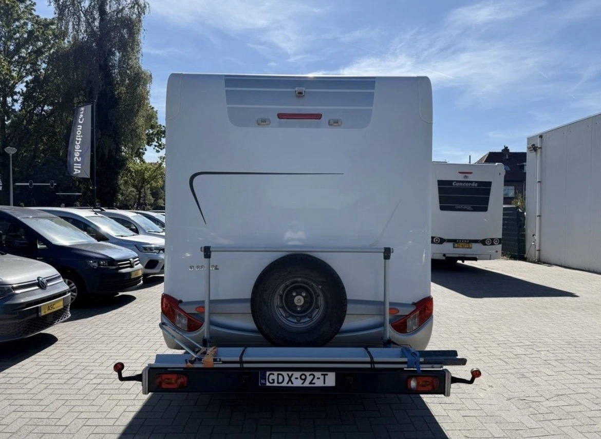 Кемпер HYMER / ERIBA B698CL 67000km!, снимка 4 - Каравани и кемпери - 55885473