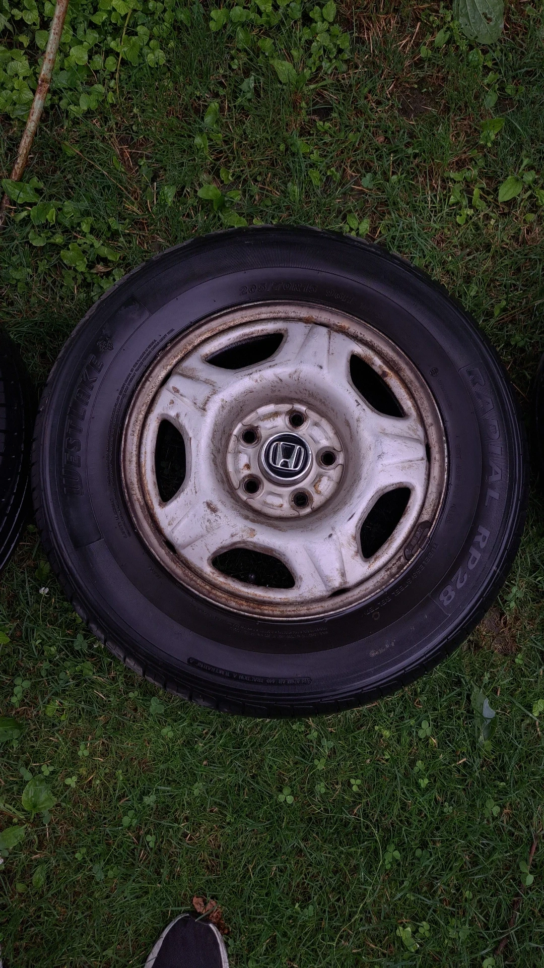 Гуми с джанти Westlake 205/70R15, снимка 2 - Гуми и джанти - 55137051