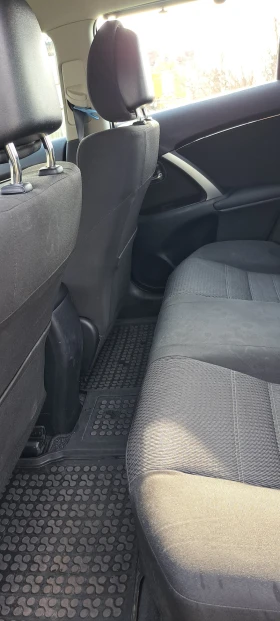 Toyota Avensis 1.8 VVT-i, снимка 11