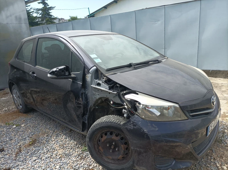 Toyota Yaris, снимка 4 - Автомобили и джипове - 47414927