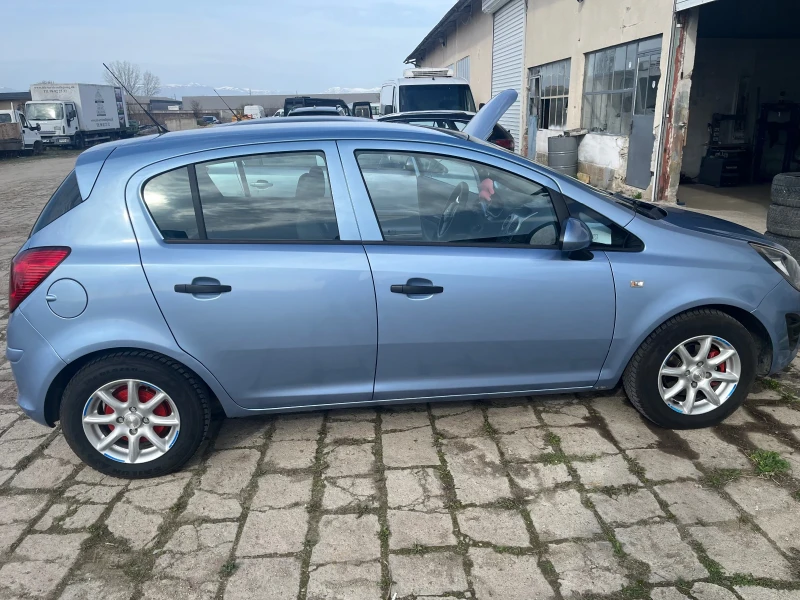 Opel Corsa, снимка 2 - Автомобили и джипове - 49549803