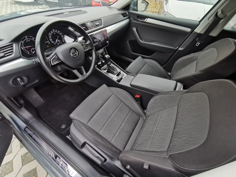 Skoda Superb, снимка 12 - Автомобили и джипове - 51654932
