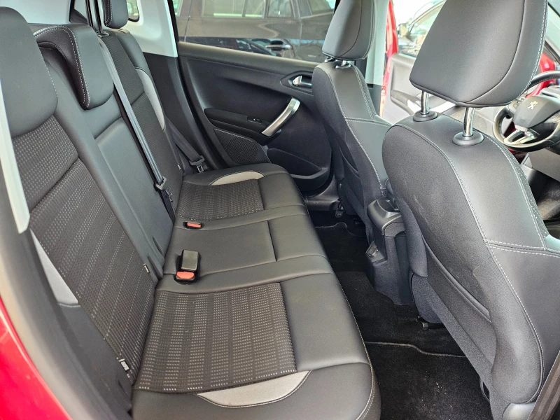 Peugeot 2008 Бензин автомат, снимка 12 - Автомобили и джипове - 51365592