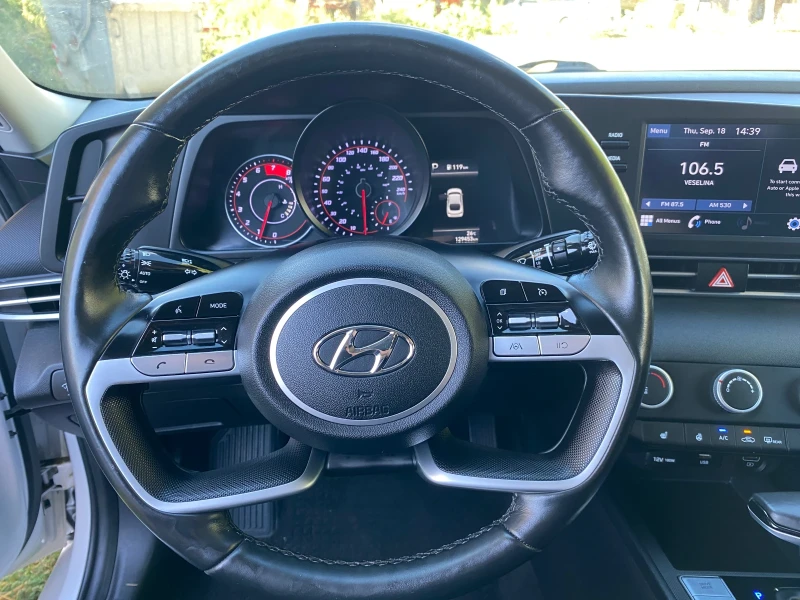 Hyundai Elantra 2.0 БЕНЗИН, Подгряване, Keyless GO, 8 ск. автомат, снимка 9 - Автомобили и джипове - 51759335