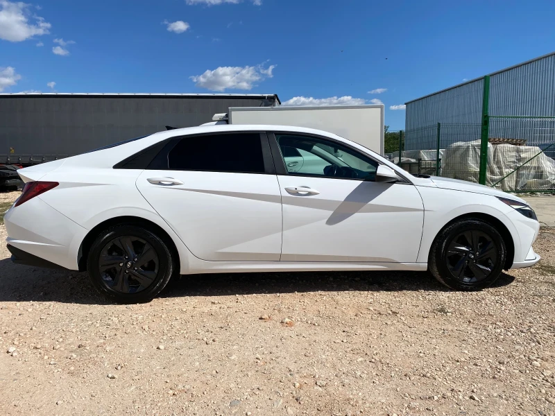 Hyundai Elantra 2.0 БЕНЗИН, Подгряване, Keyless GO, 8 ск. автомат, снимка 6 - Автомобили и джипове - 51759335