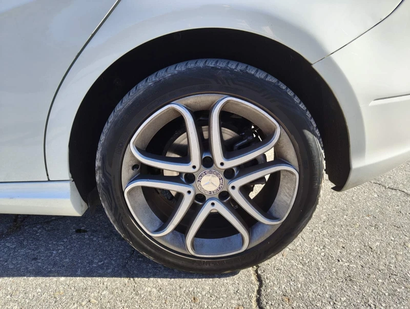 Mercedes-Benz B 180, снимка 11 - Автомобили и джипове - 52165199