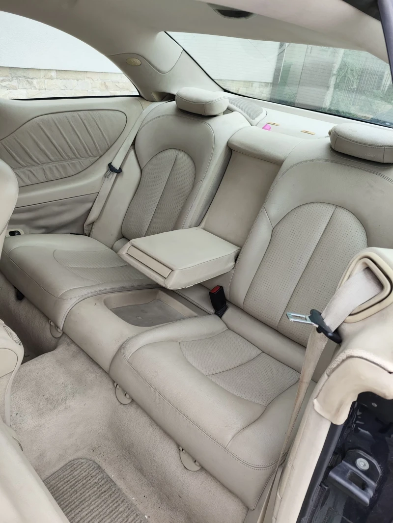 Mercedes-Benz CLK 240, снимка 9 - Автомобили и джипове - 52185203