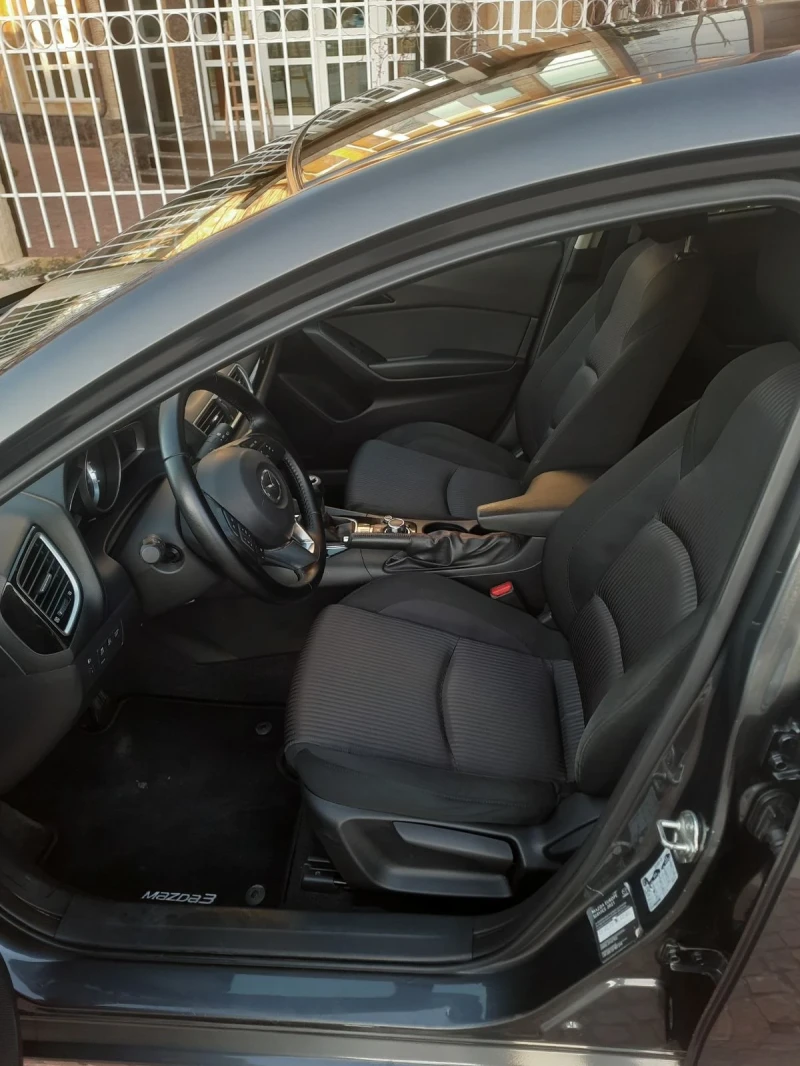 Mazda 3 2.2 D, снимка 6 - Автомобили и джипове - 52816336