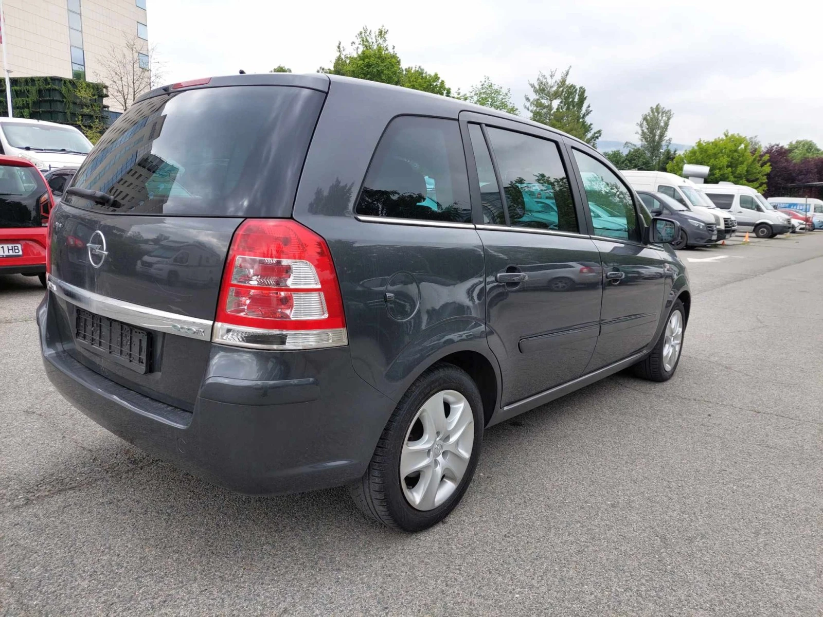 Opel Zafira 1, 7D 110ps EURO5 - изображение 4