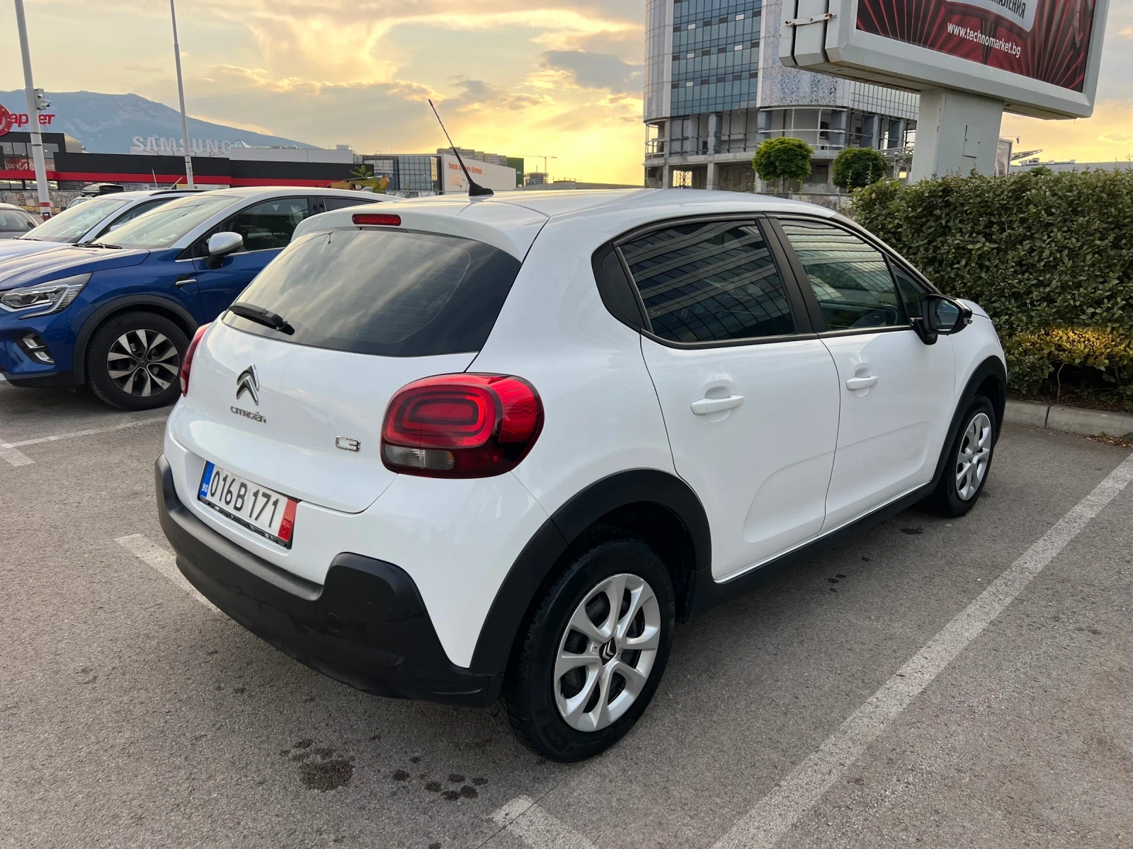 Citroen C3 1.2i* НОВ - изображение 7