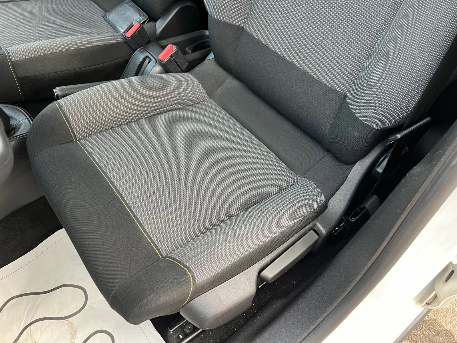 Citroen C3 1.2i* НОВ - изображение 9