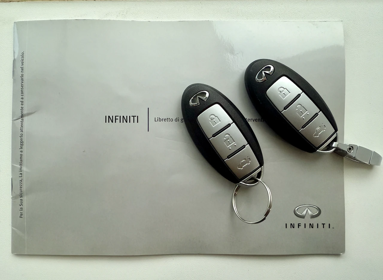 Infiniti Q50 2.2d Premium - 99, 000 км - изображение 2