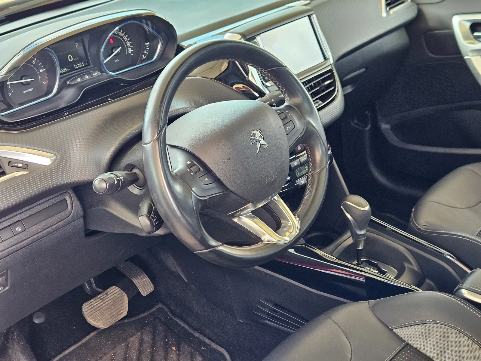 Peugeot 2008 Alure - изображение 10