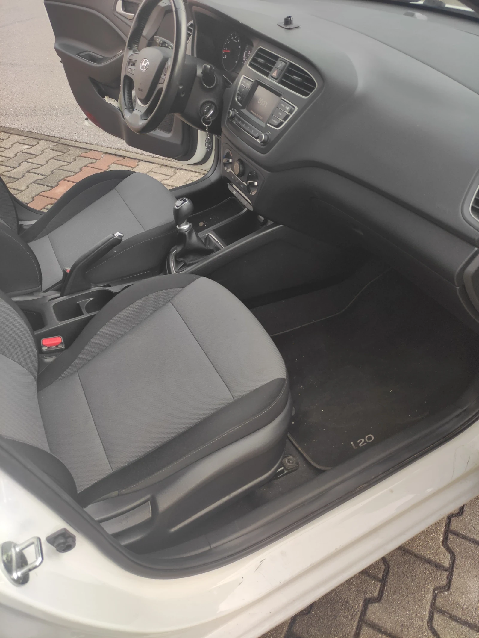 Hyundai I20 1.2/ 4 цил. Фейслифт от България Евро 6 - изображение 7