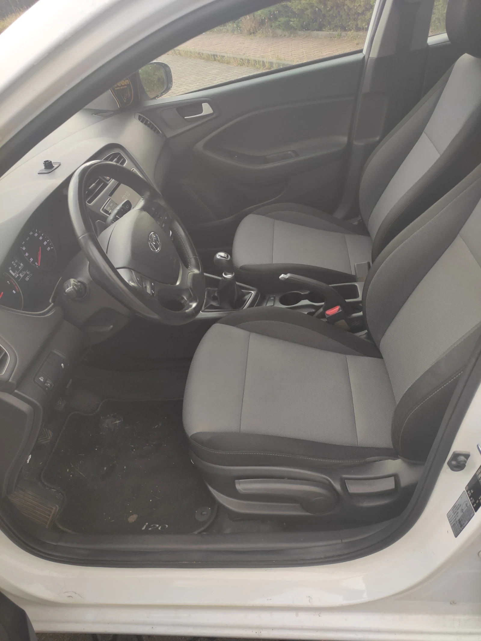 Hyundai I20 1.2/ 4 цил. Фейслифт от България Евро 6 - изображение 6