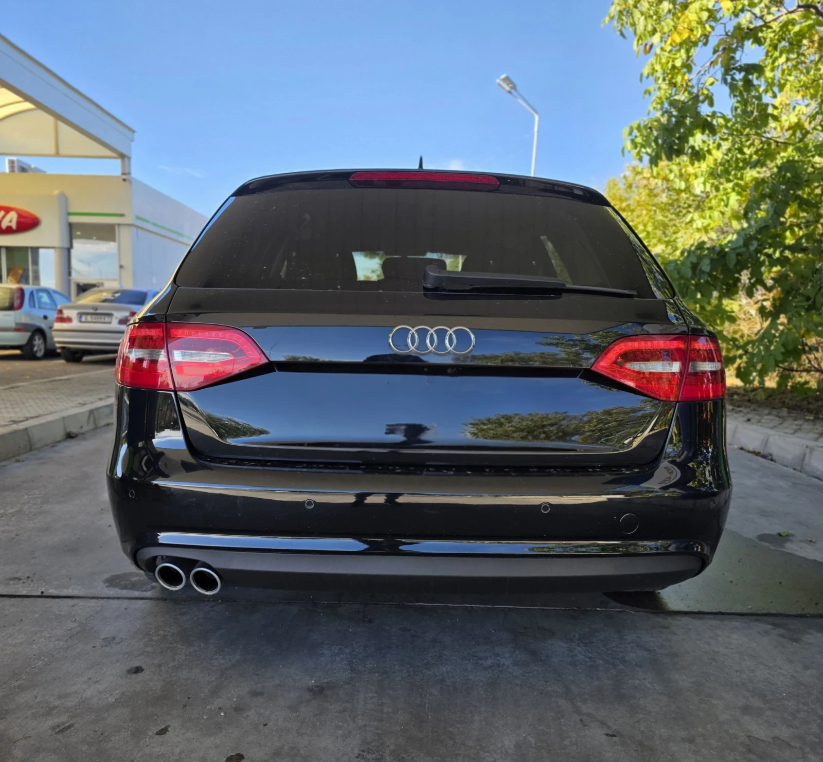 Audi A4 2.0TDI/B&O/Navi/Реални Км/Като Нова - изображение 5