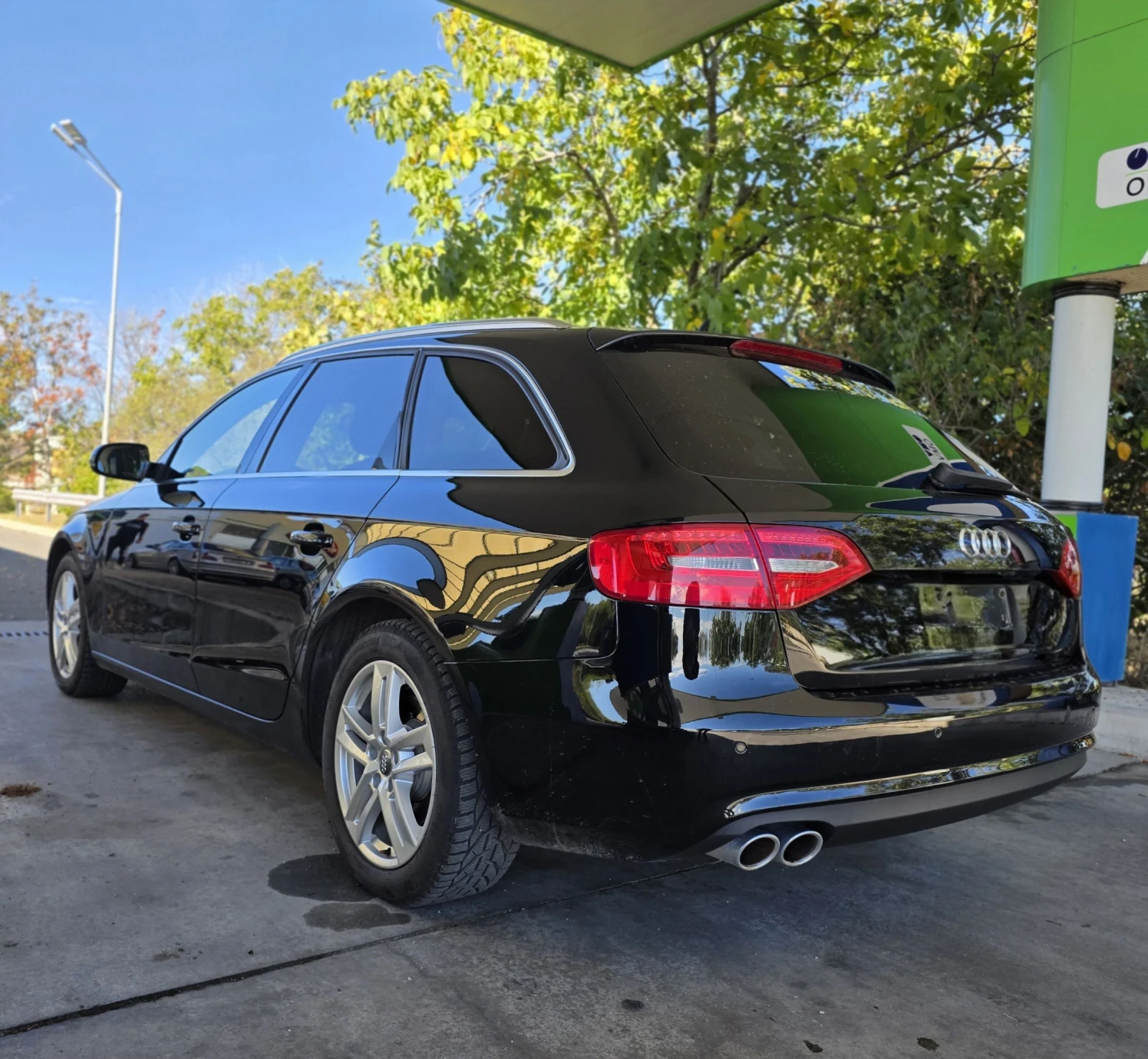 Audi A4 2.0TDI/B&O/Navi/Реални Км/Като Нова - изображение 4