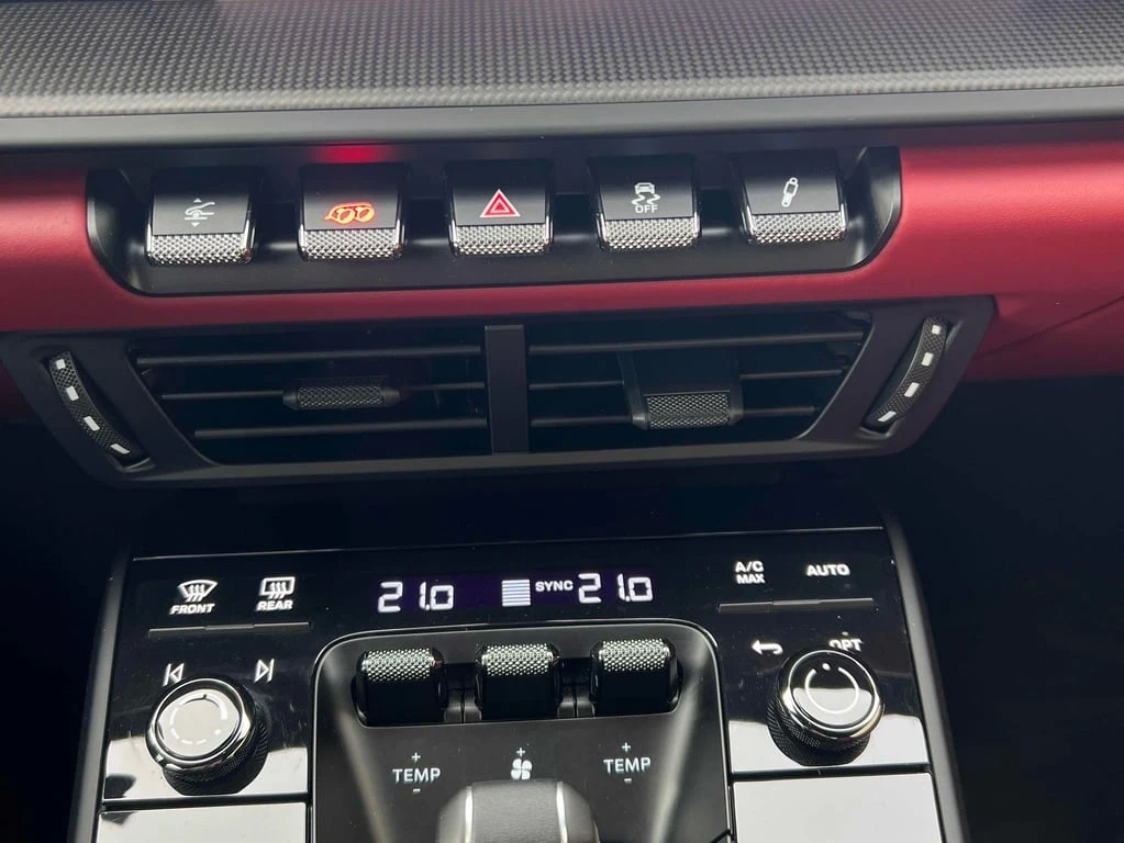 Porsche 911 * Targa 4 GTS * CARFAX * БЕЗ ПЪРВОНАЧАЛНА ВНОСКА - изображение 10