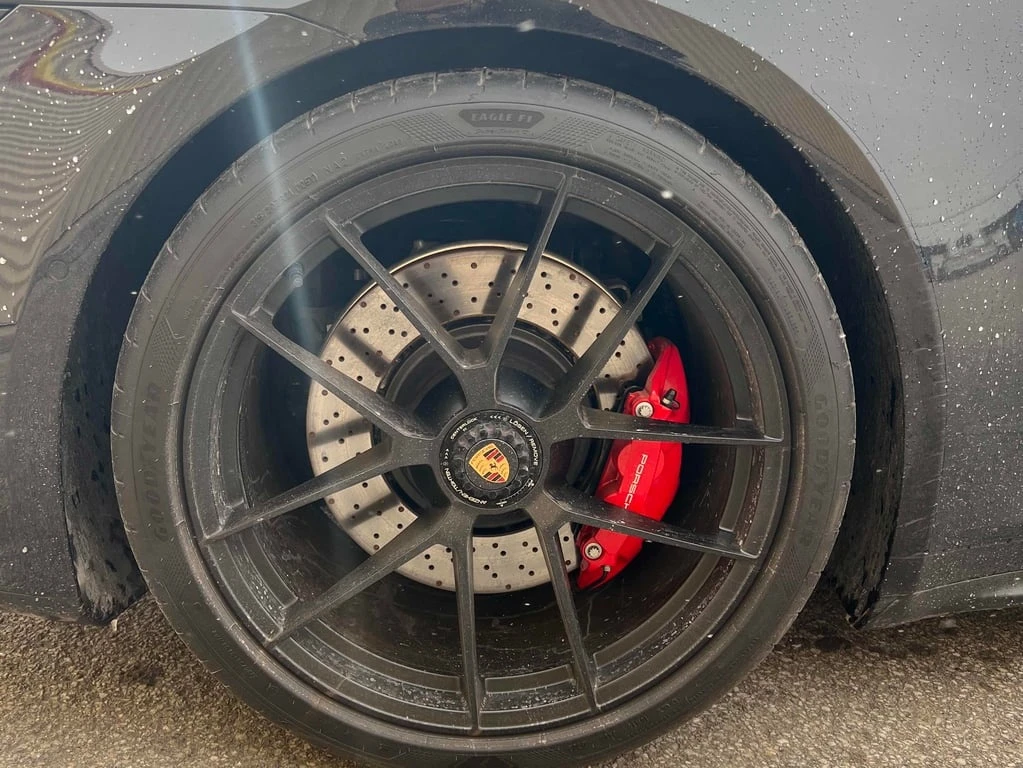 Porsche 911 * Targa 4 GTS * CARFAX * БЕЗ ПЪРВОНАЧАЛНА ВНОСКА - изображение 7