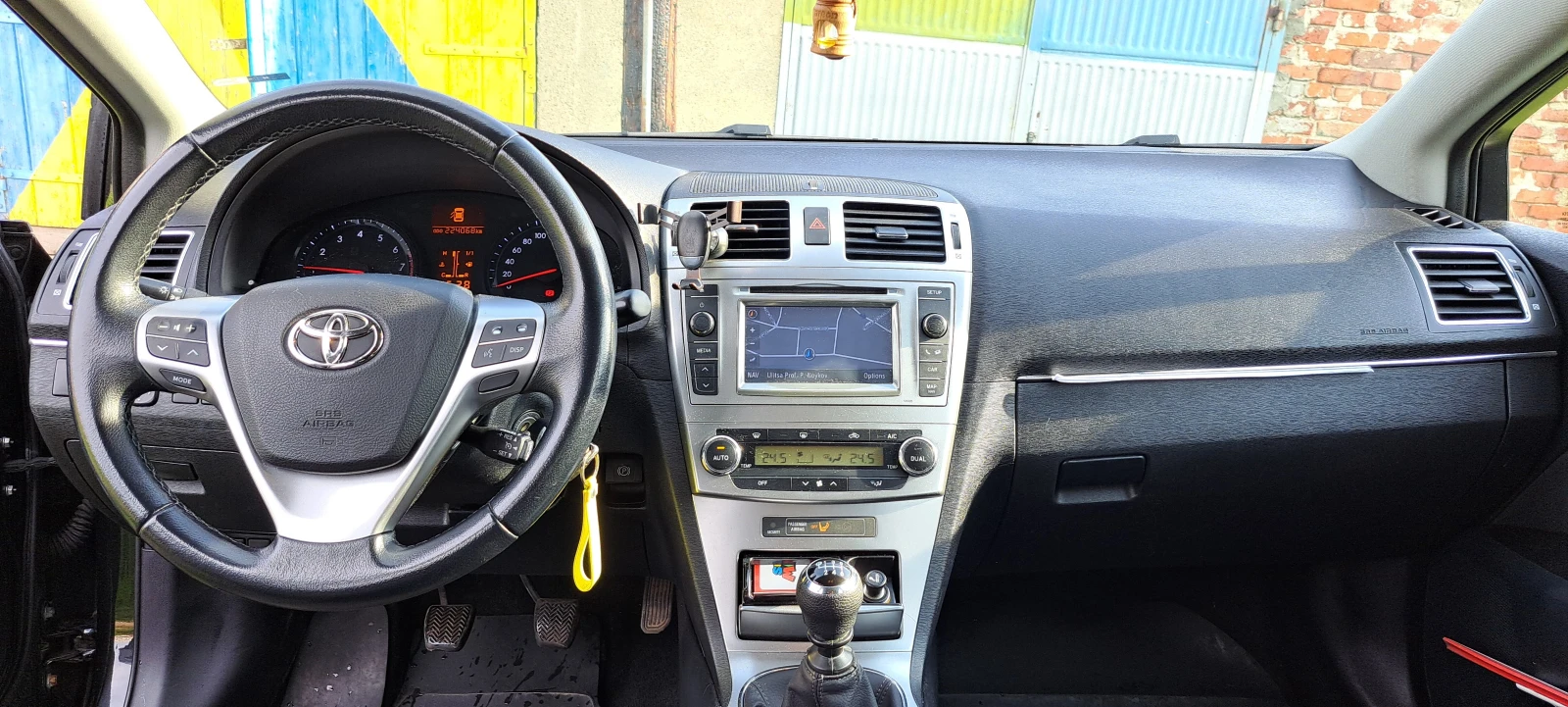 Toyota Avensis 1.8 VVT-i, снимка 7 - Автомобили и джипове - 53738204