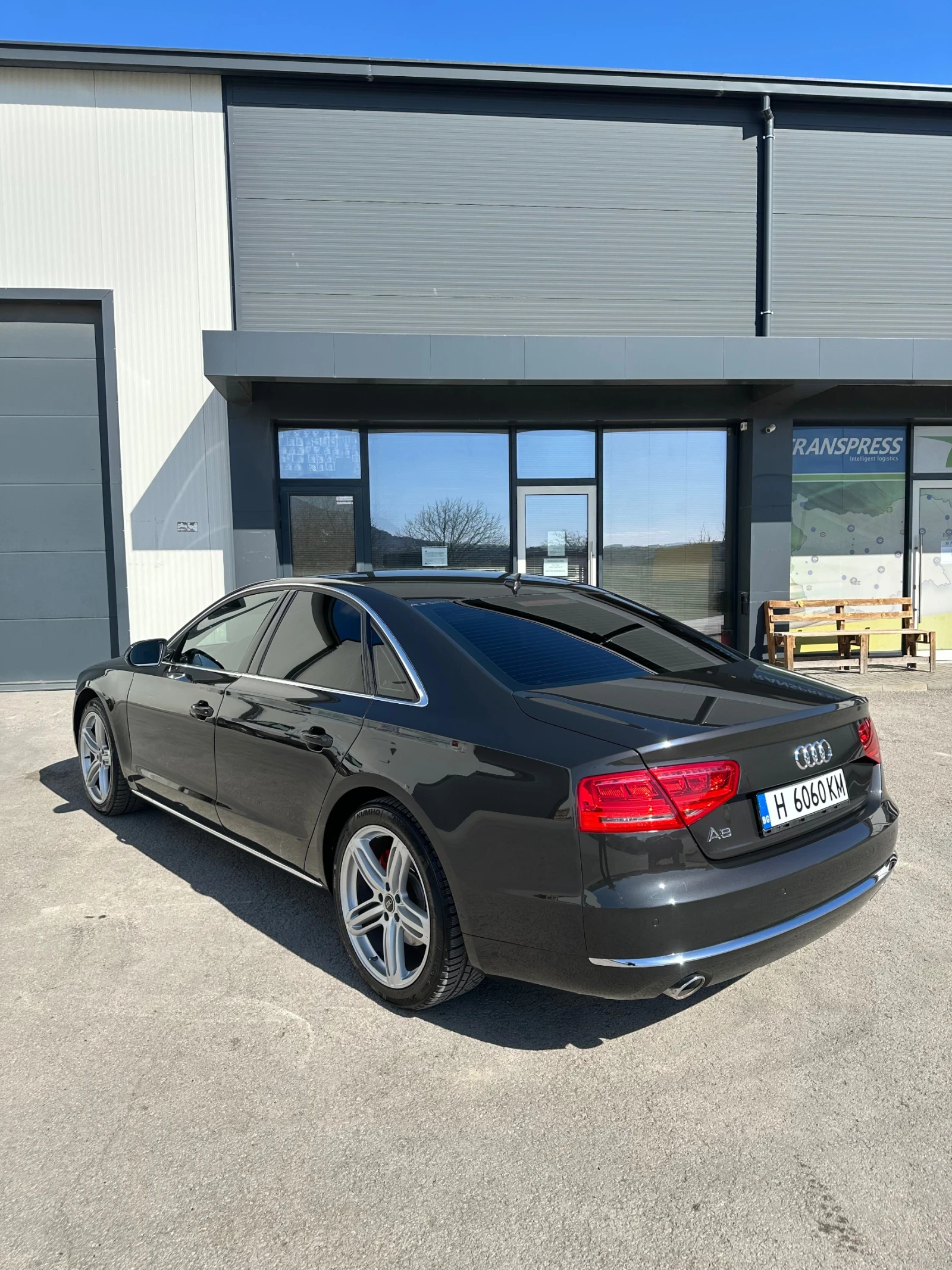 Audi A8 3.0TDI 139000KM/ПЪЛНА СЕРВИЗНА ИСТОРИЯ, снимка 4 - Автомобили и джипове - 53746413