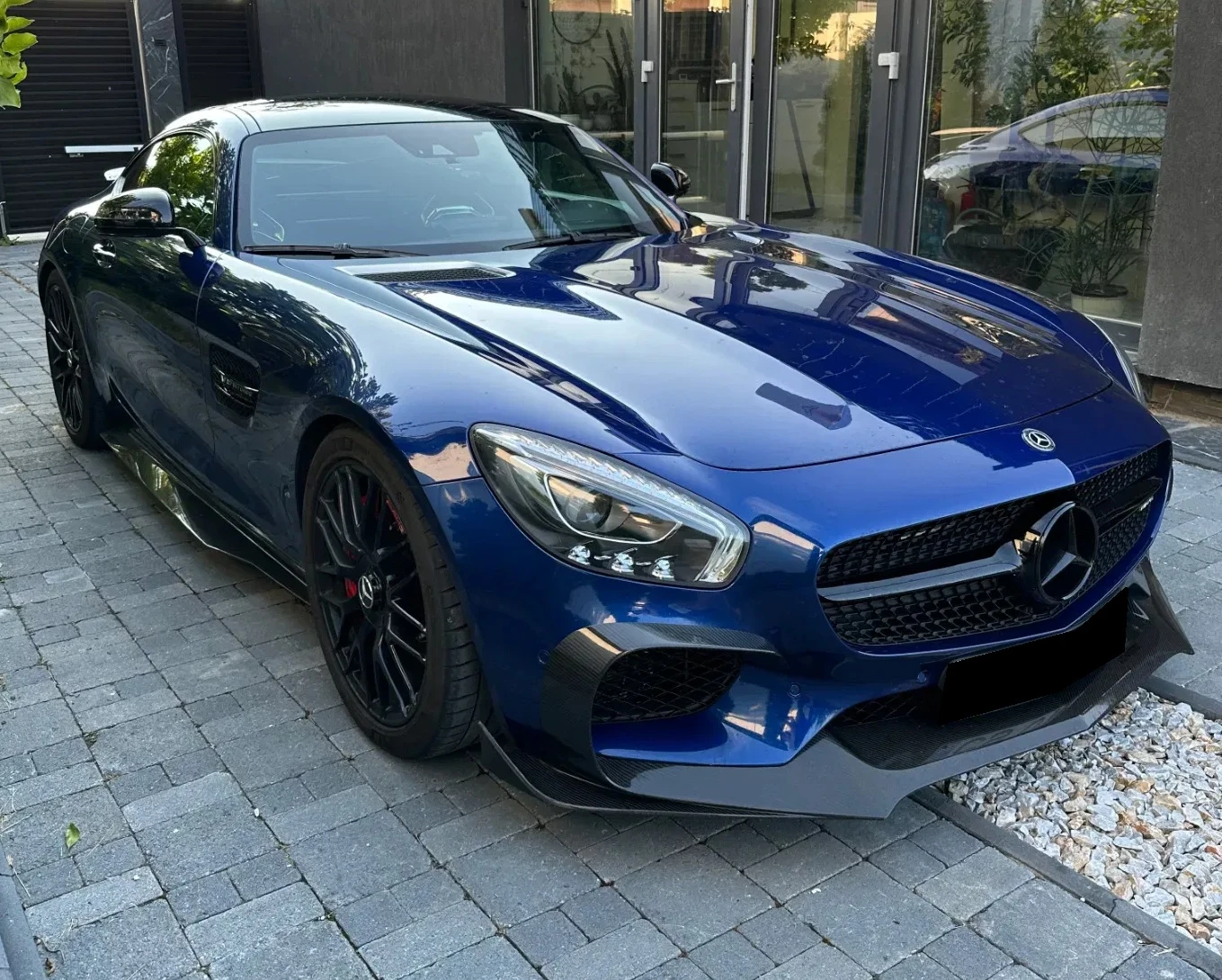 Mercedes-Benz AMG GT S Coupe V8 SPARK-IGNITION ENGINE