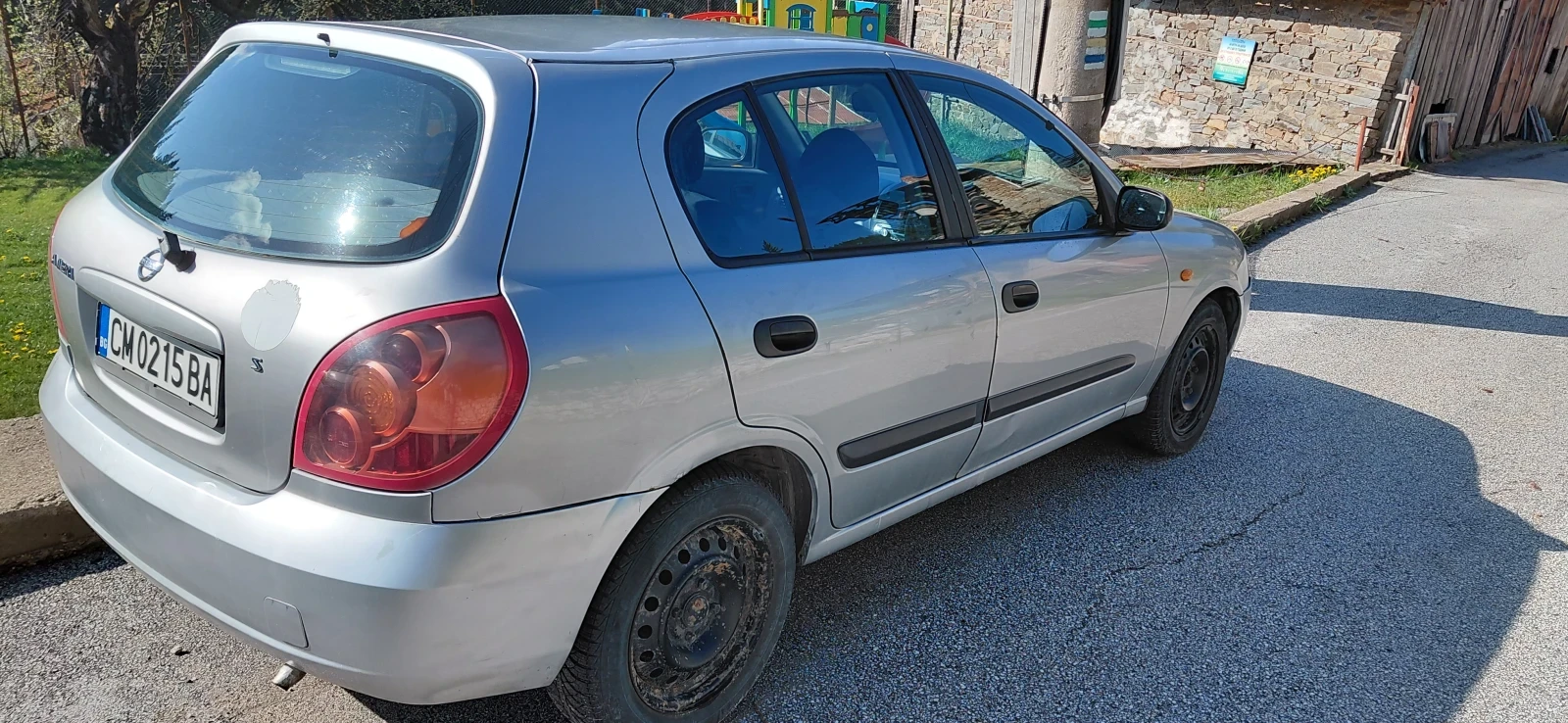 Nissan Almera, снимка 4 - Автомобили и джипове - 54510626